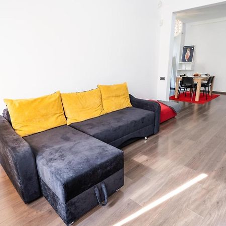 Cozy & Spacious Flat Near Victoriei Square بوخارست المظهر الخارجي الصورة