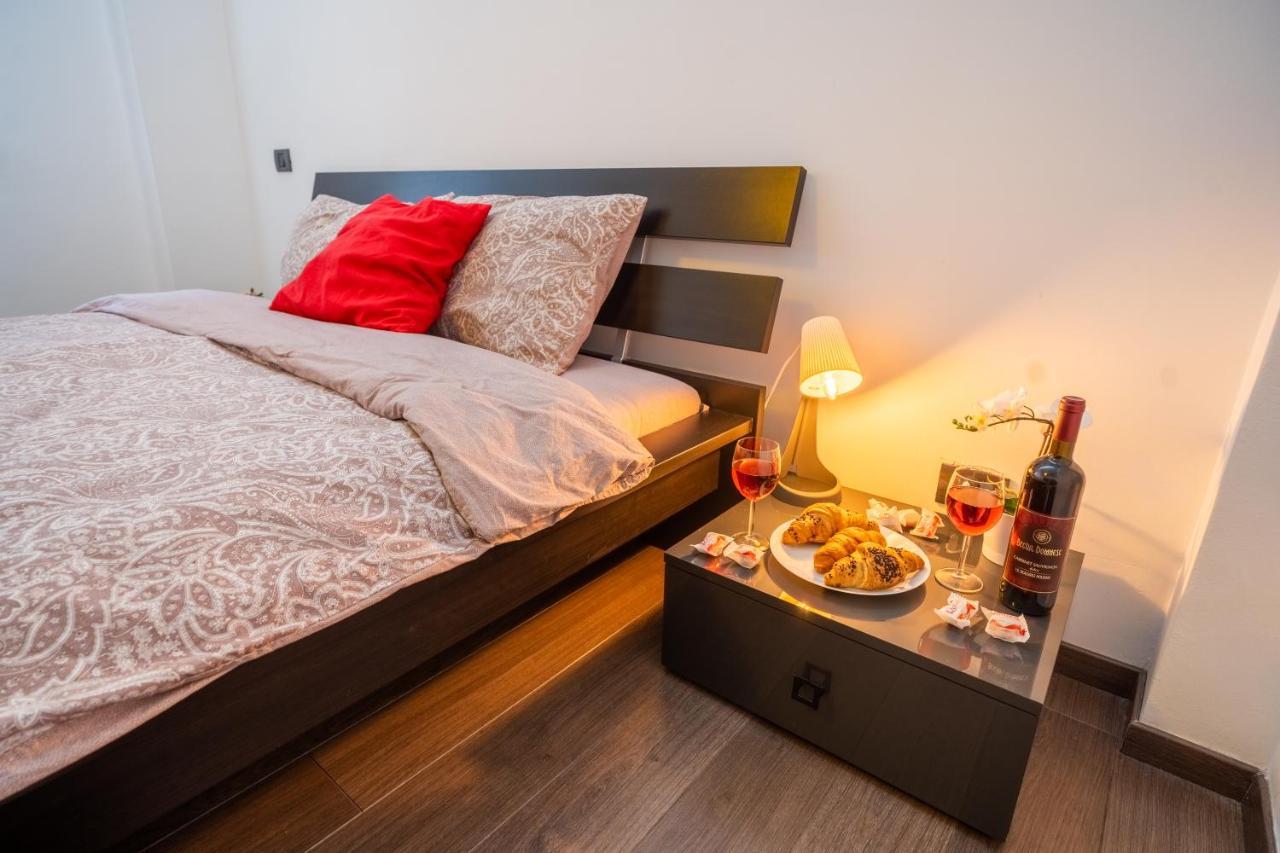 Cozy & Spacious Flat Near Victoriei Square بوخارست المظهر الخارجي الصورة