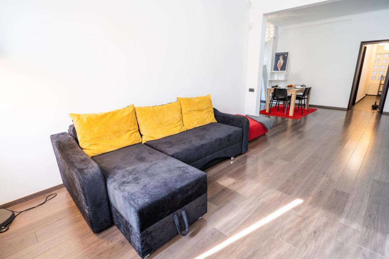 Cozy & Spacious Flat Near Victoriei Square بوخارست المظهر الخارجي الصورة