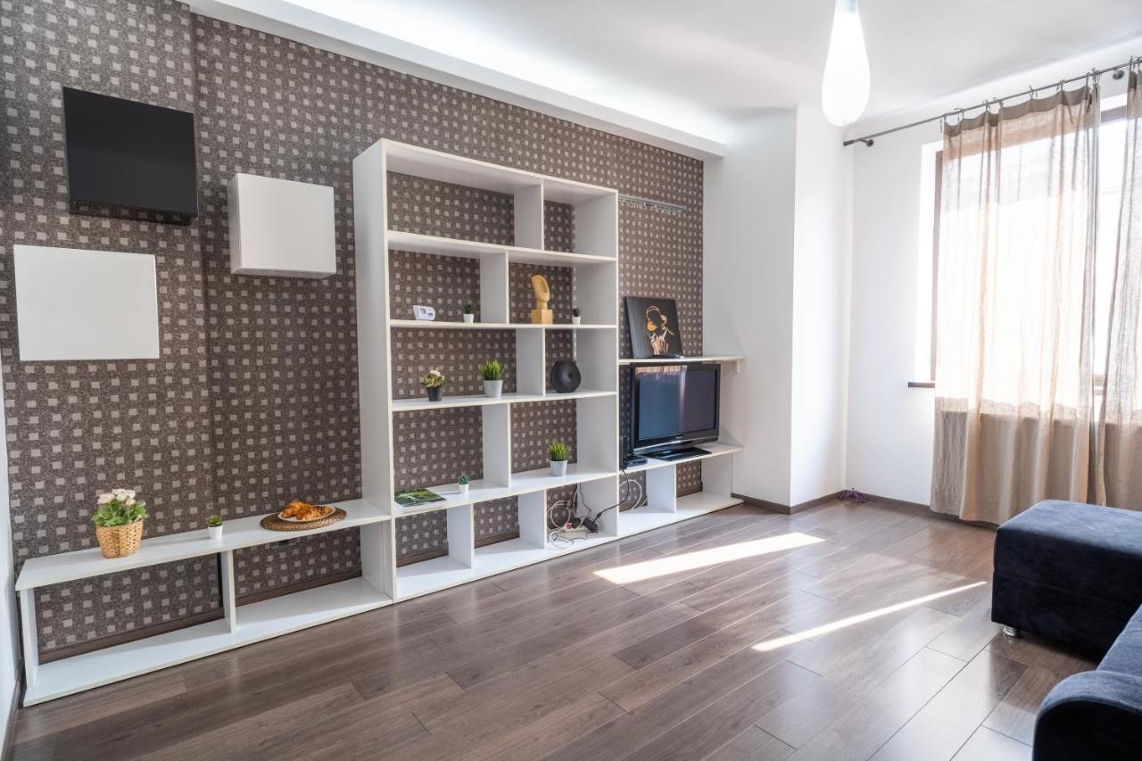 Cozy & Spacious Flat Near Victoriei Square بوخارست المظهر الخارجي الصورة