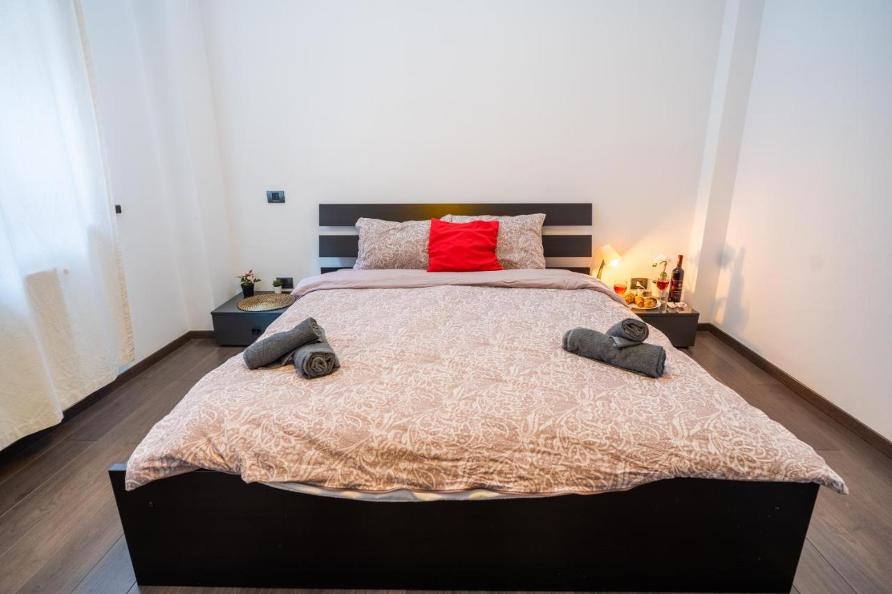 Cozy & Spacious Flat Near Victoriei Square بوخارست المظهر الخارجي الصورة