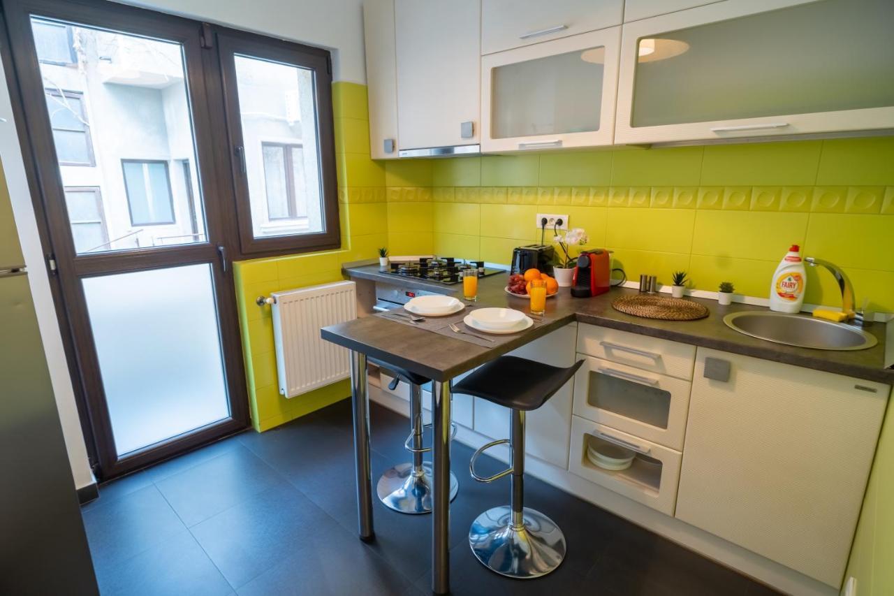 Cozy & Spacious Flat Near Victoriei Square بوخارست المظهر الخارجي الصورة