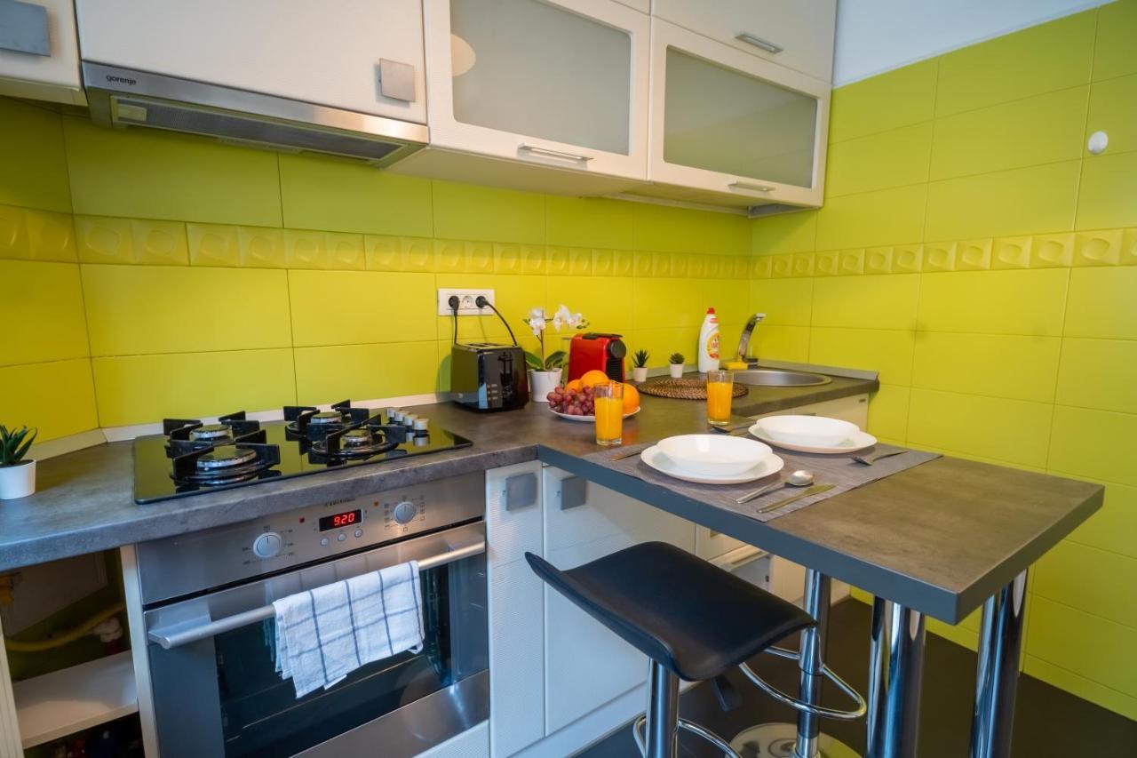 Cozy & Spacious Flat Near Victoriei Square بوخارست المظهر الخارجي الصورة