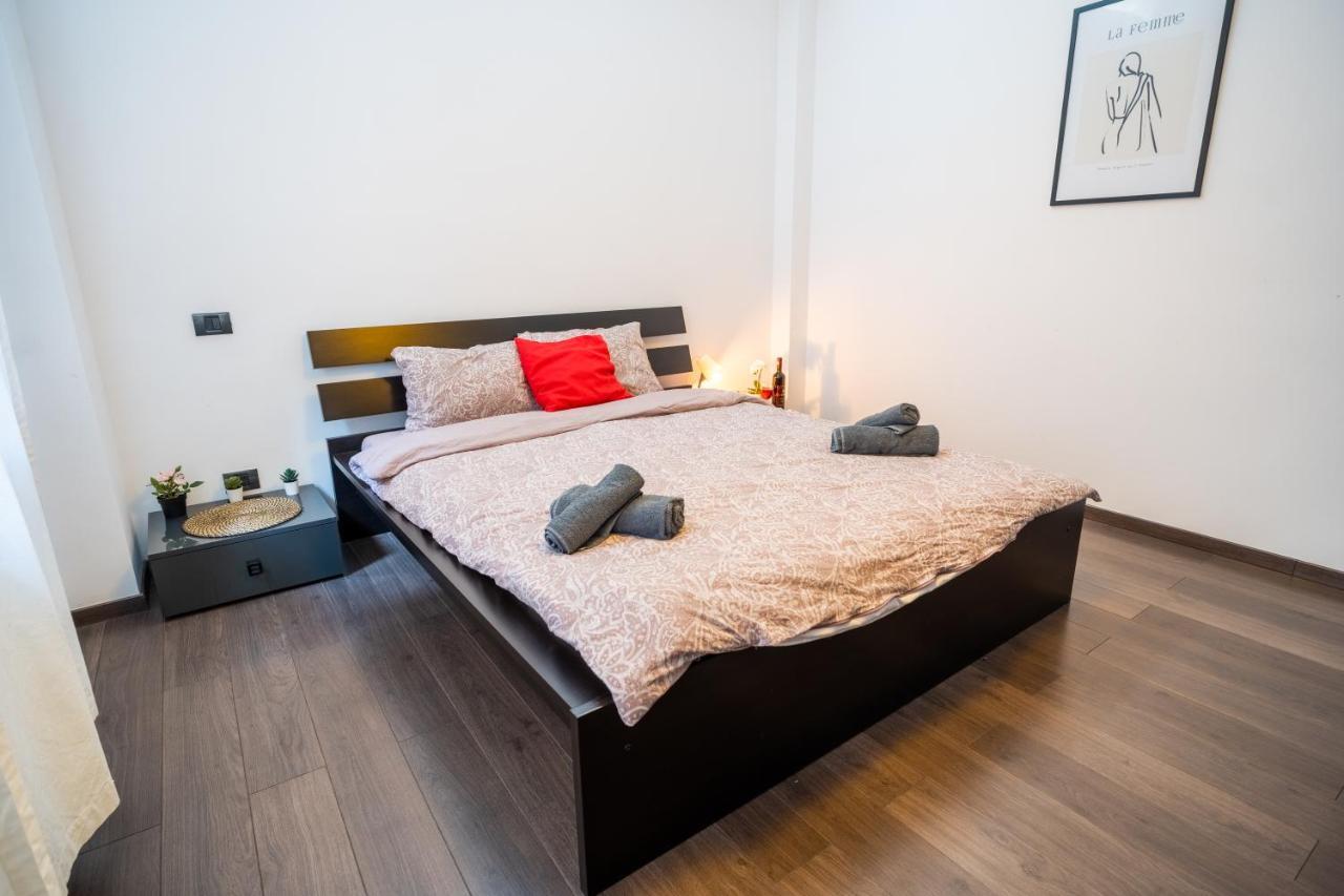 Cozy & Spacious Flat Near Victoriei Square بوخارست المظهر الخارجي الصورة