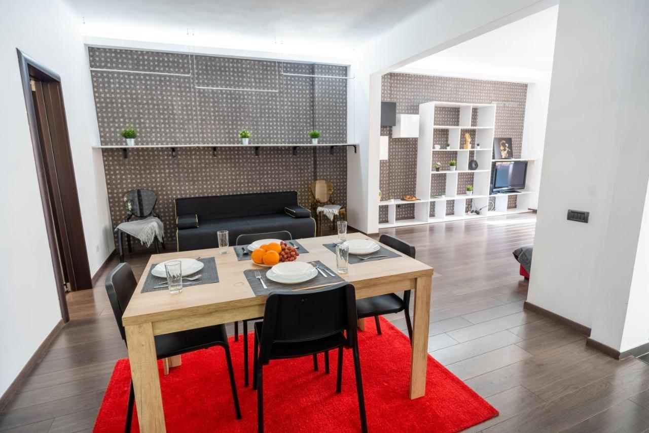 Cozy & Spacious Flat Near Victoriei Square بوخارست المظهر الخارجي الصورة