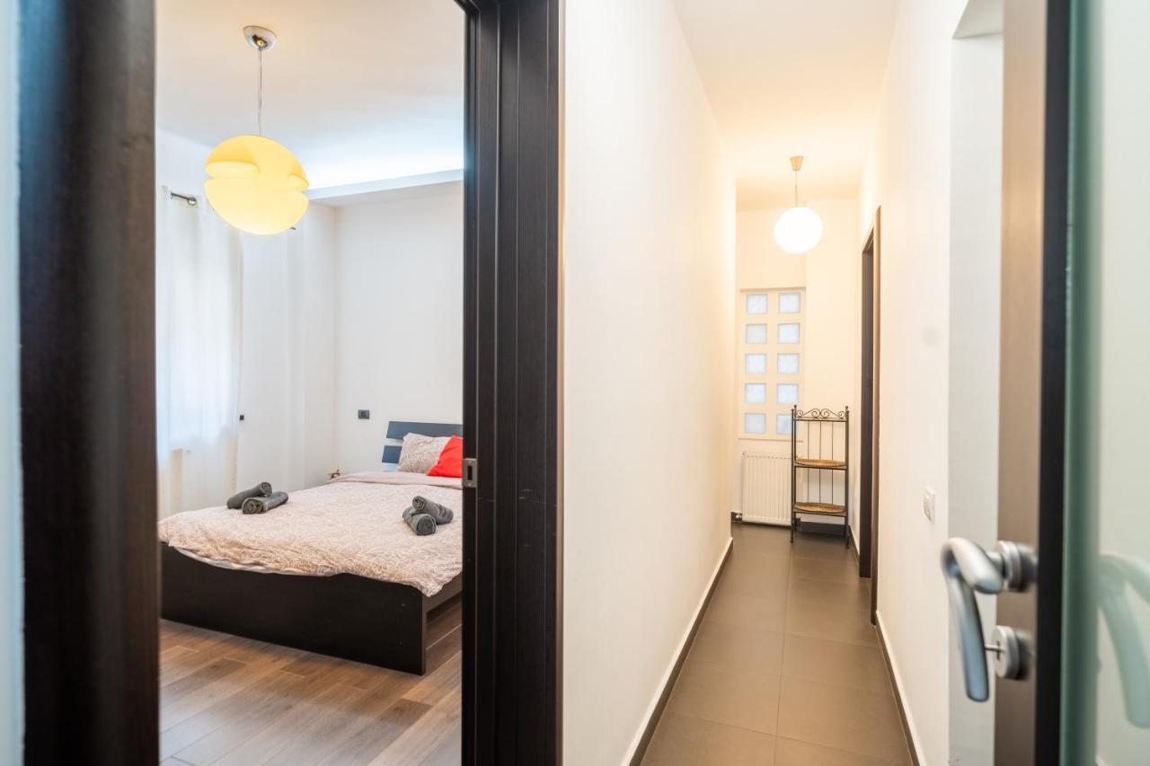 Cozy & Spacious Flat Near Victoriei Square بوخارست المظهر الخارجي الصورة
